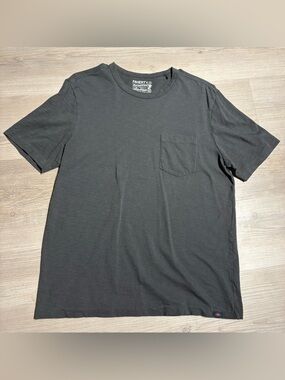 Faherty Men’s Short Sleeve Pocket Tee — Charcoal Gray